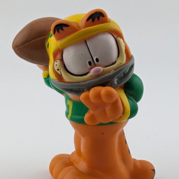 3 vintage Garfield sport figures - Soccer - Football - Hockey - Picture 6 of 7